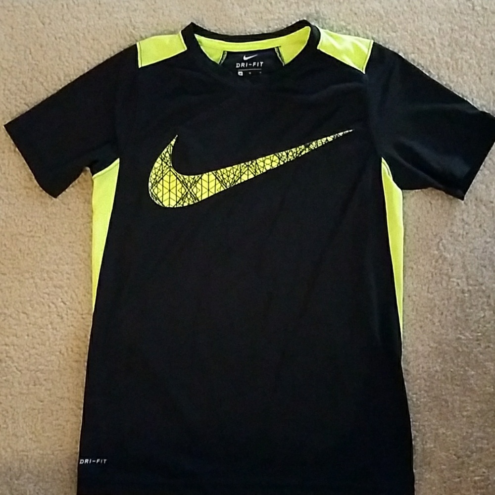 Boys Nike shirt